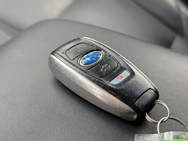 Used 2019 Subaru Outback 3.6R Limited AWD/4WD image 36