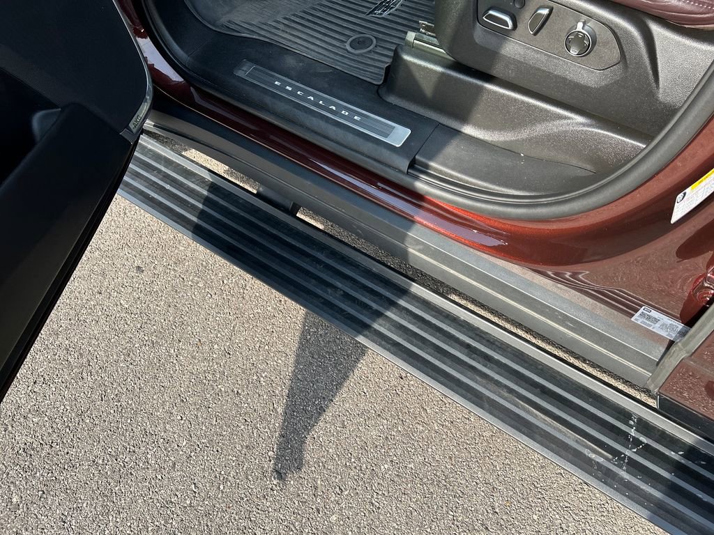 Certified 2023 Cadillac Escalade Sport Platinum w/ LPO, ONYX Package image 12