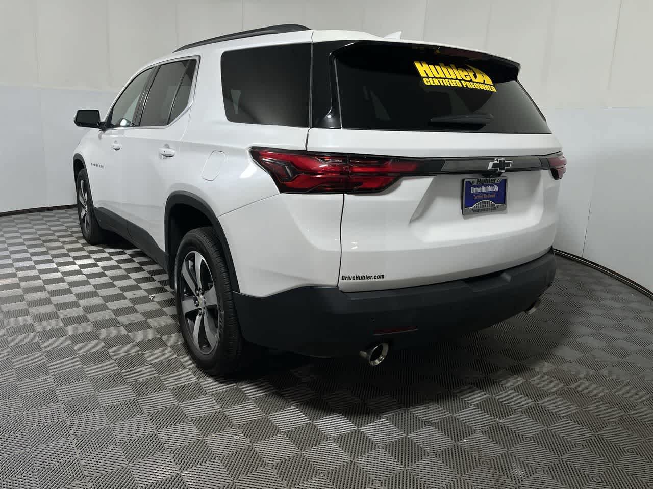 Used 2023 Chevrolet Traverse LT w/ LT Premium Package FWD image 6