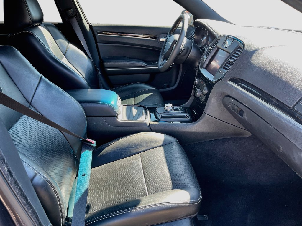 Used 2023 Chrysler 300 S w/ Comfort Group RWD image 30