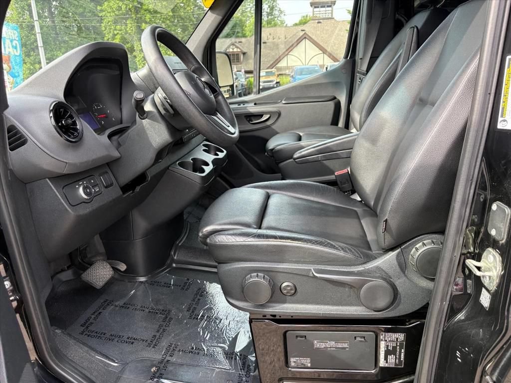 Used 2019 Mercedes-Benz Sprinter 2500 image 16