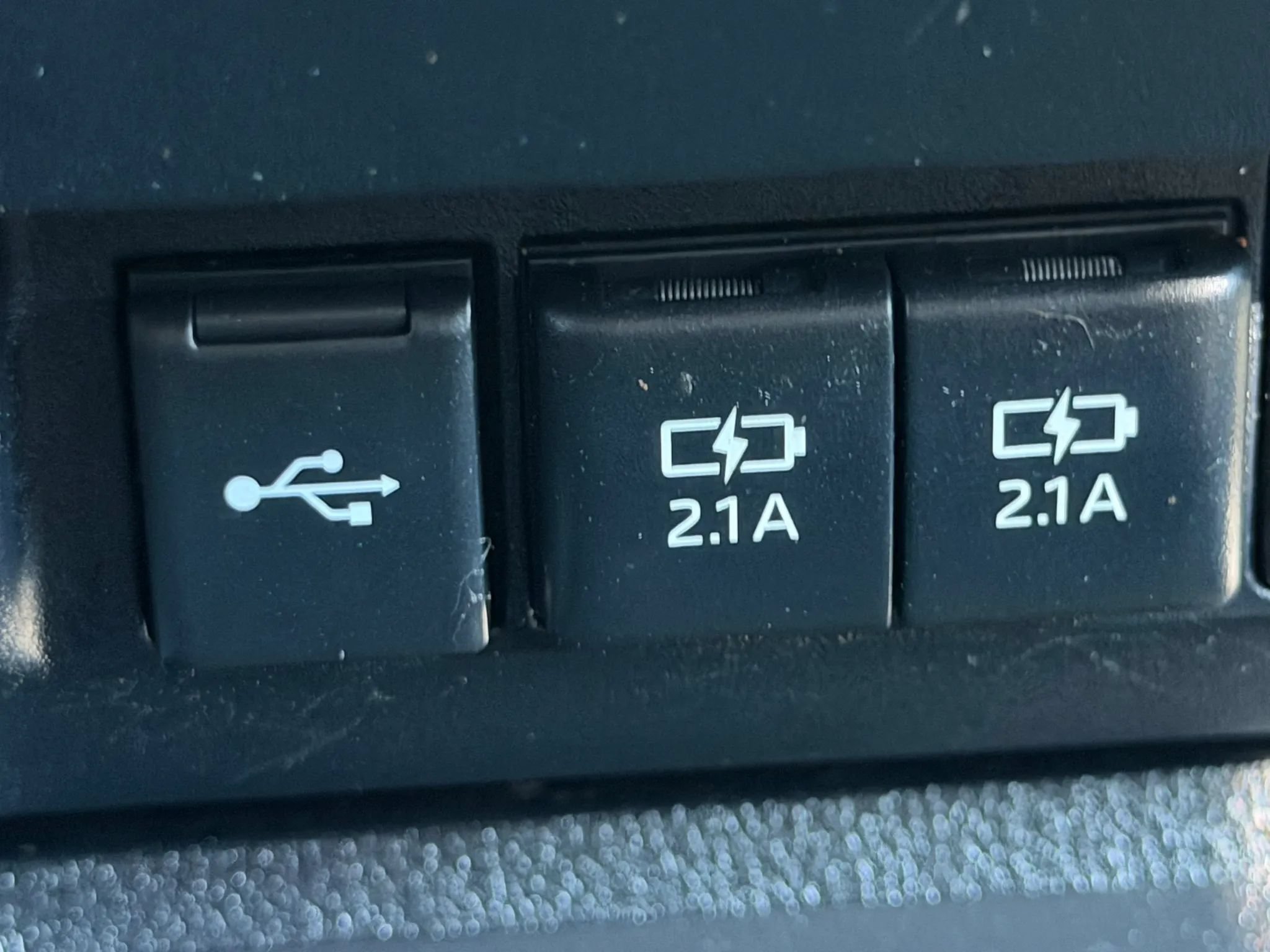 Used 2020 Toyota Tundra SR5 w/ SR5 Upgrade Package AWD/4WD image 26