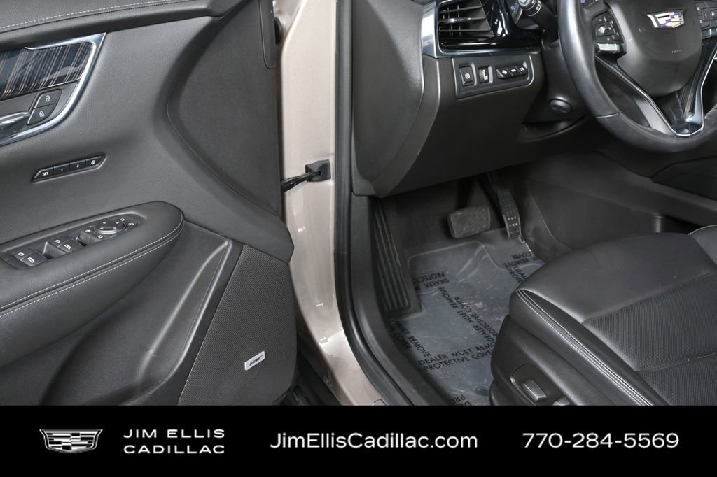 Certified 2022 Cadillac XT6 Premium Luxury w/ Technology Package image 8