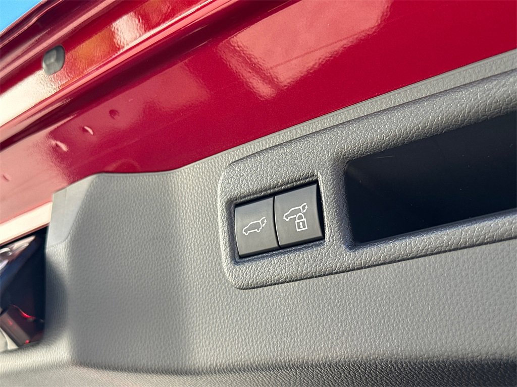 Used 2024 Toyota Venza Limited image 9