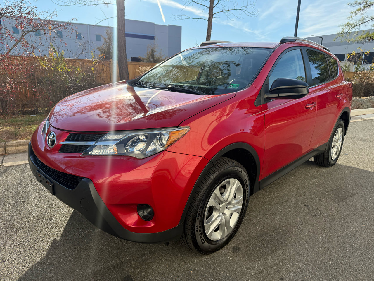 Used 2013 Toyota RAV4 LE image 2