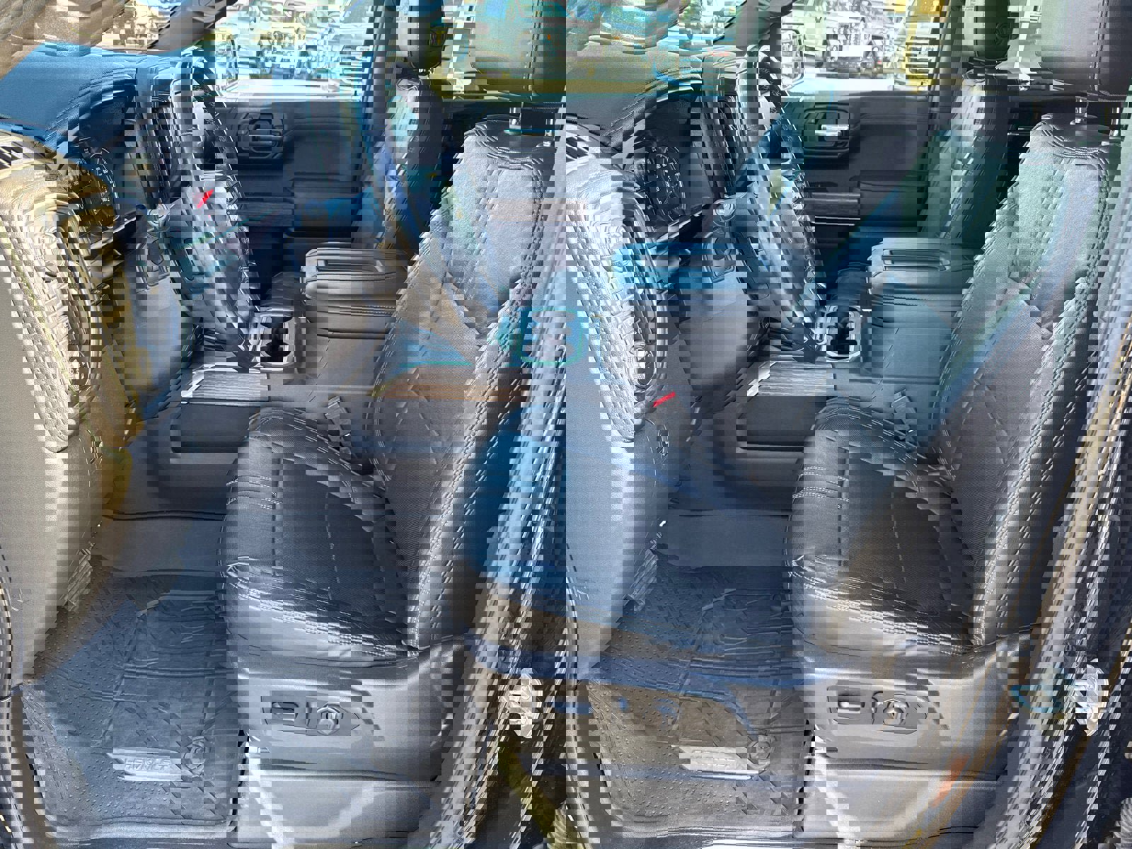 Certified 2021 Chevrolet Silverado 1500 High Country w/ Technology Package image 27