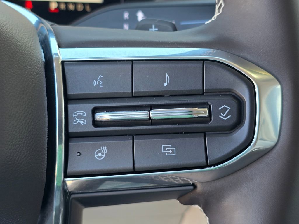 Used 2025 GMC Acadia Denali w/ Super Cruise Package image 25