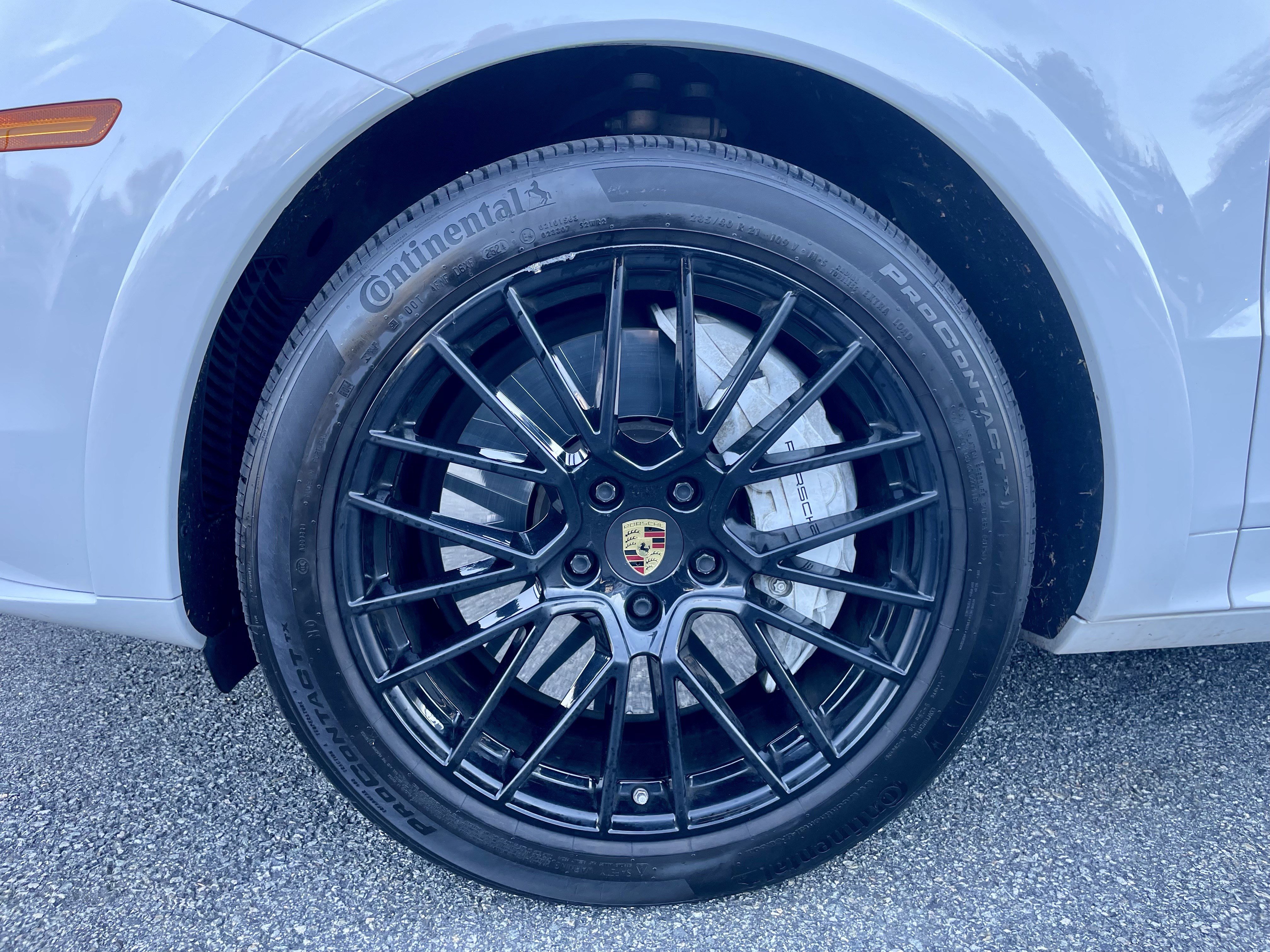 Used 2021 Porsche Cayenne Turbo image 9