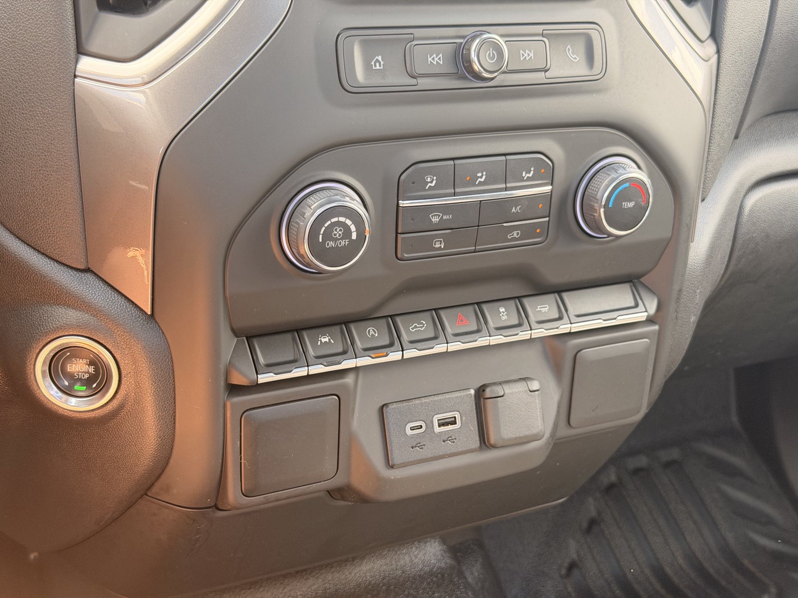 Used 2025 Chevrolet Silverado 1500 W/T RWD image 34