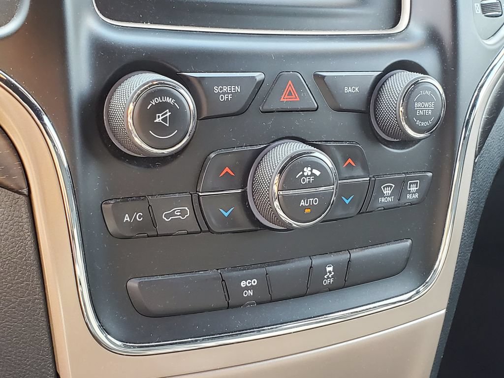Used 2015 Jeep Grand Cherokee Laredo RWD image 23