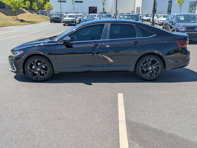 Used 2025 Volkswagen Jetta SE image 7