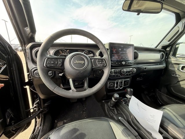 Used 2023 Jeep Gladiator Sport image 14