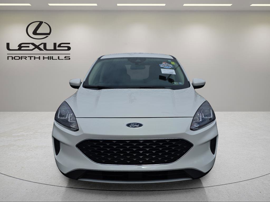 Used 2020 Ford Escape SE image 2