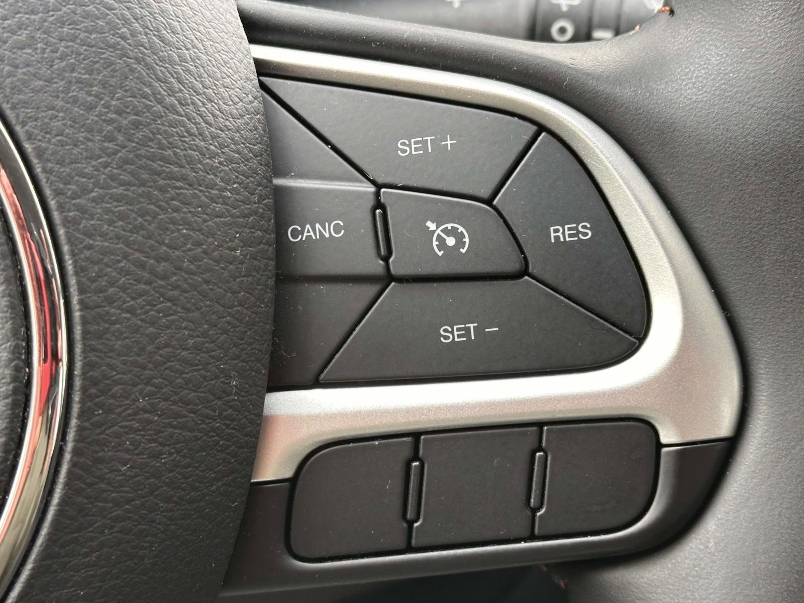 Certified 2019 Jeep Compass Latitude image 25