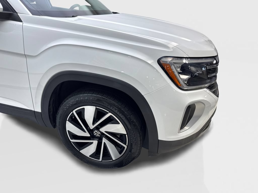 Used 2024 Volkswagen Atlas SE w/ Panoramic Sunroof Package FWD image 18