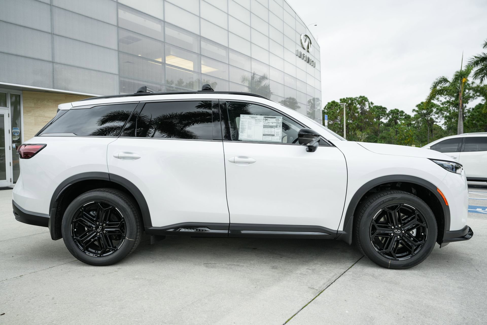 New 2026 INFINITI QX60 Sport w/ Dark Cargo Package image 23