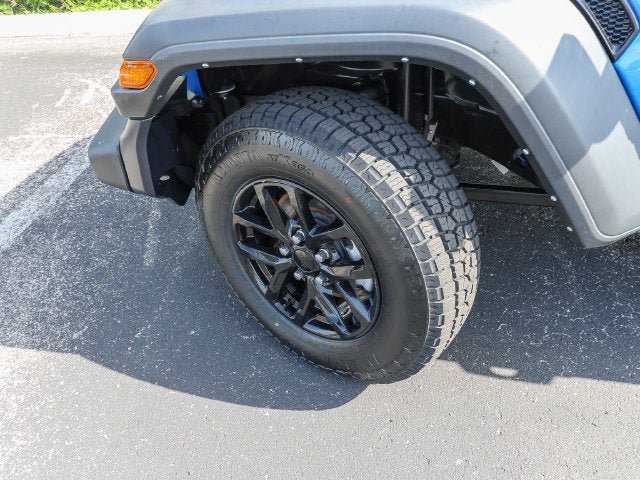 Used 2022 Jeep Wrangler Sport AWD/4WD image 26