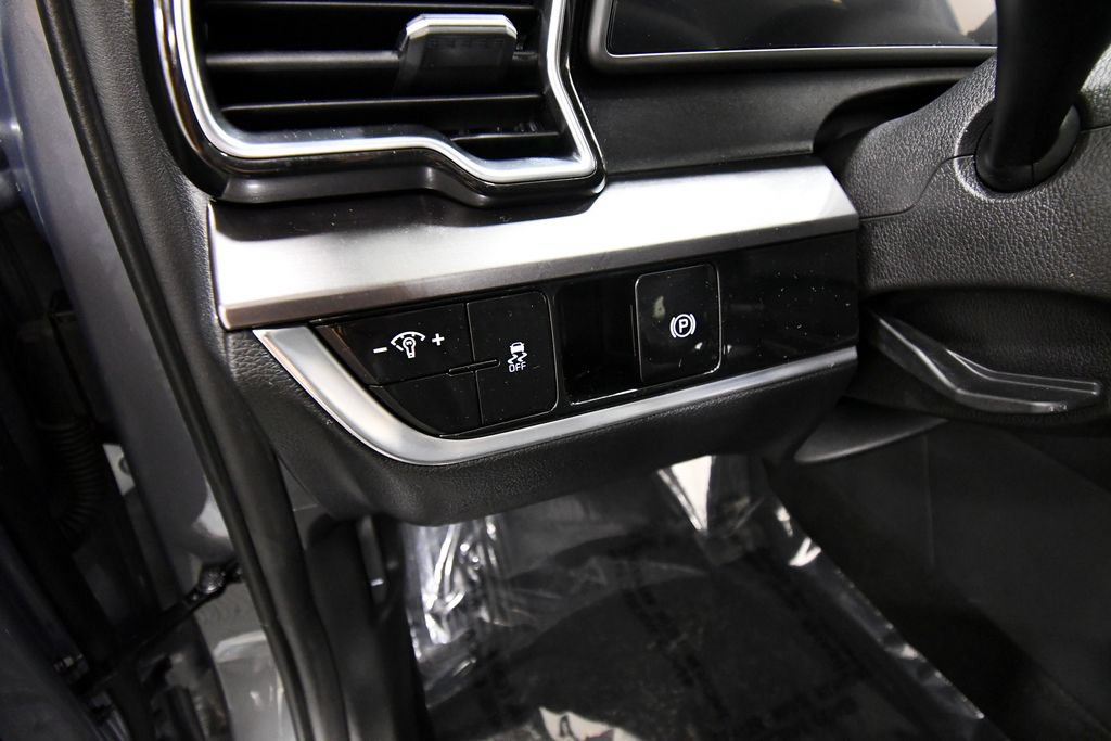 Certified 2023 Kia Sportage EX AWD/4WD image 19