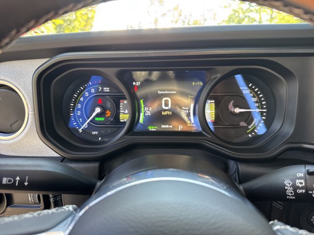 Certified 2025 Jeep Wrangler Unlimited Sahara w/ Safety Group AWD/4WD image 24