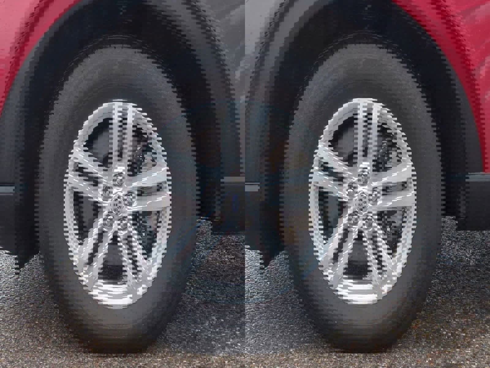 Used 2022 Ford Explorer XLT w/ Equipment Group 202A image 14