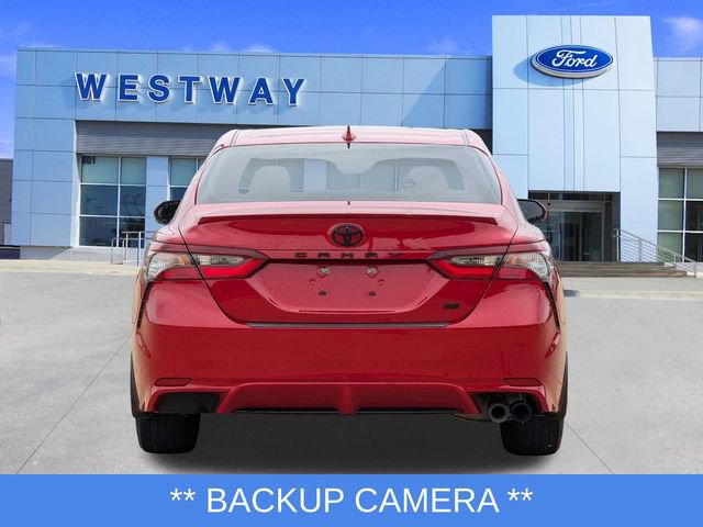 Used 2024 Toyota Camry SE FWD image 4