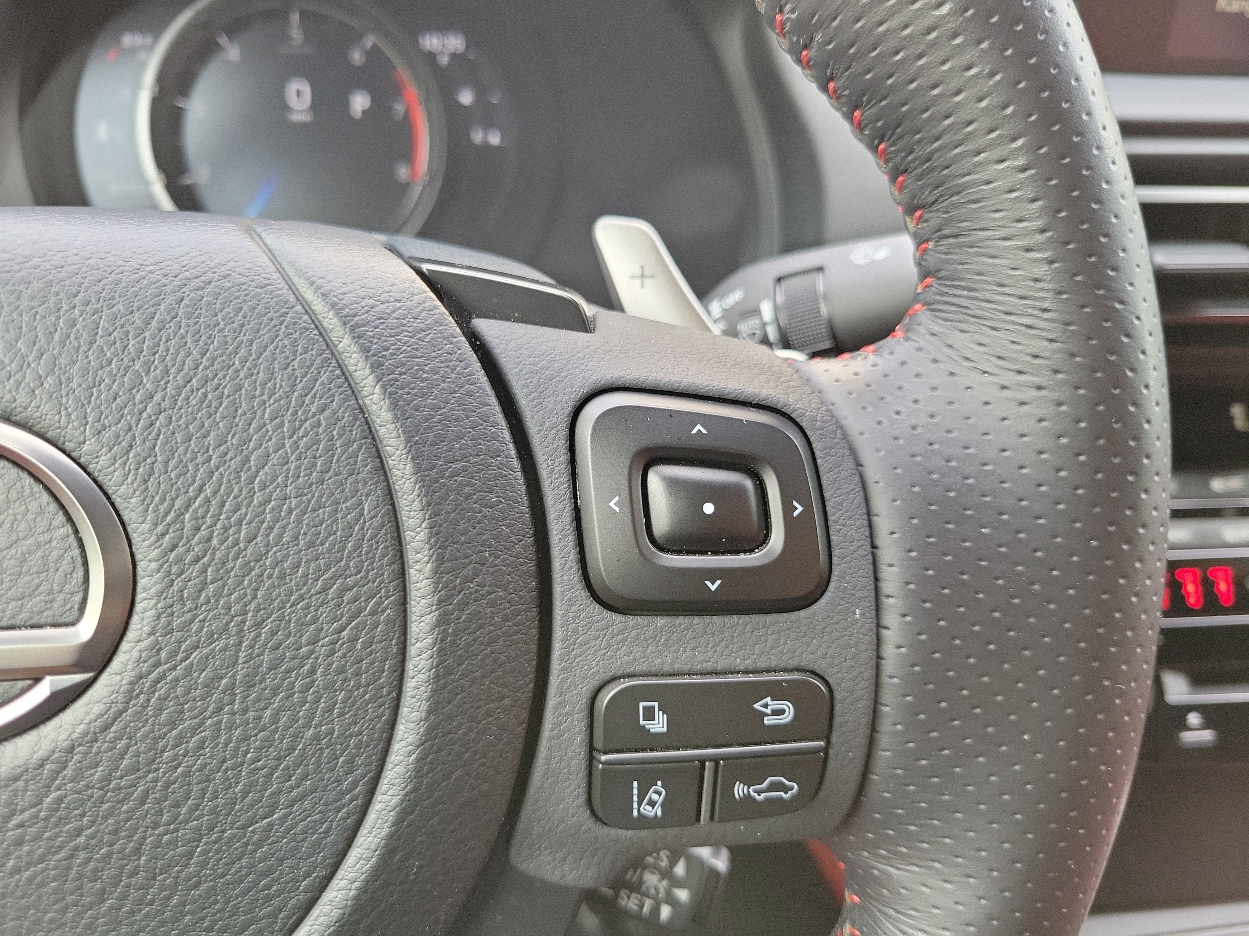 Used 2023 Lexus IS 350 F Sport w/ Memory Package RWD image 27