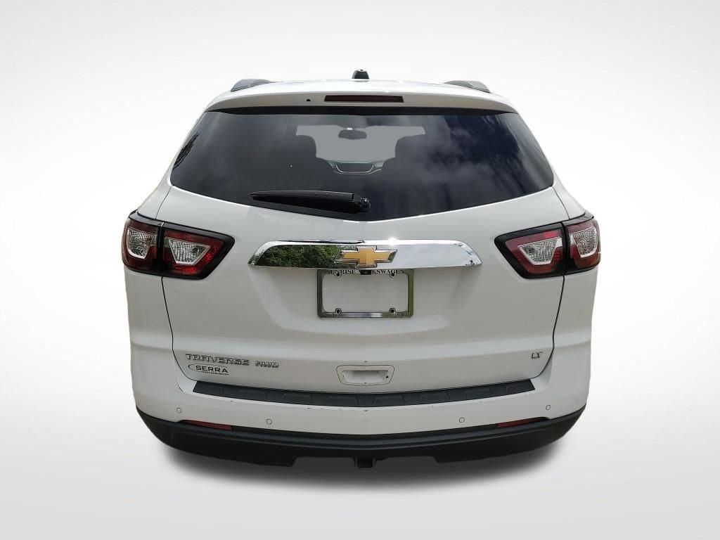 Used 2017 Chevrolet Traverse LT w/ Style and Technology Package image 4