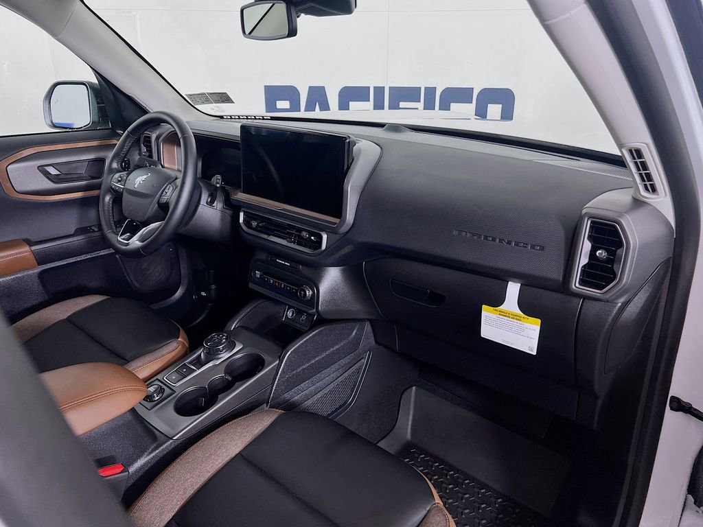 Used 2025 Ford Bronco Sport Outer Banks AWD/4WD image 33