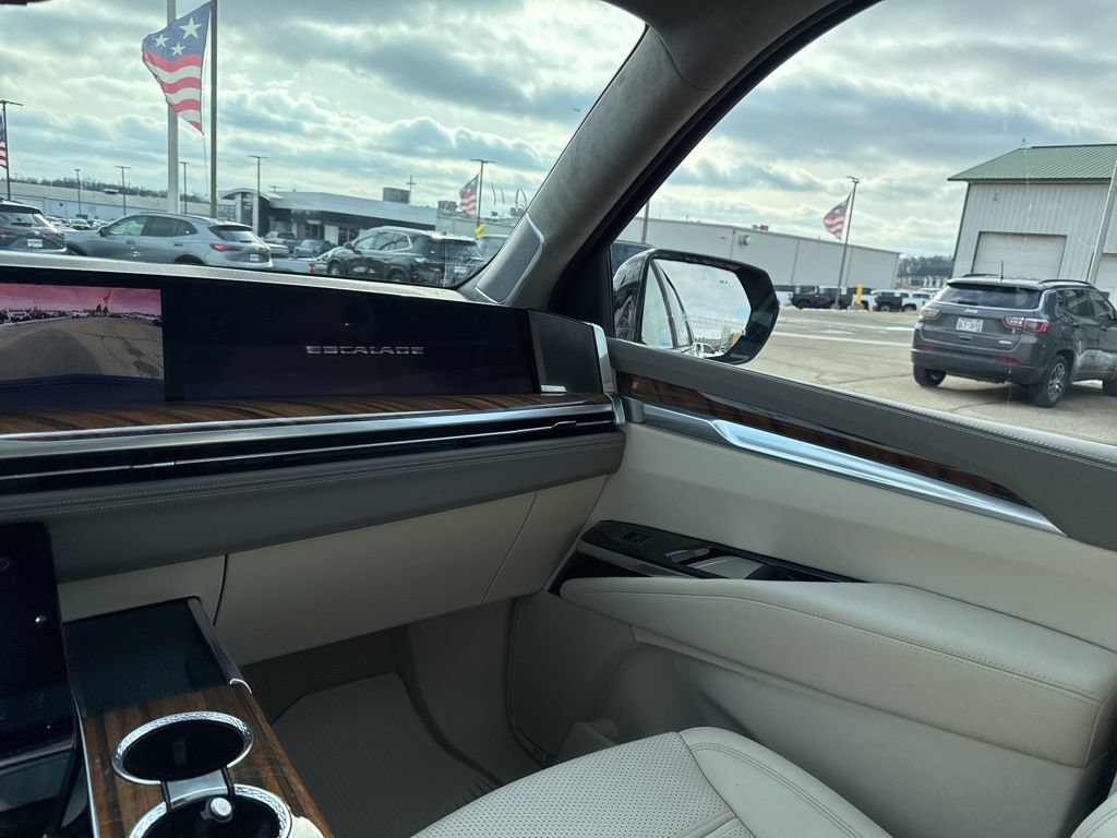 Used 2025 Cadillac Escalade Sport Platinum AWD/4WD image 40