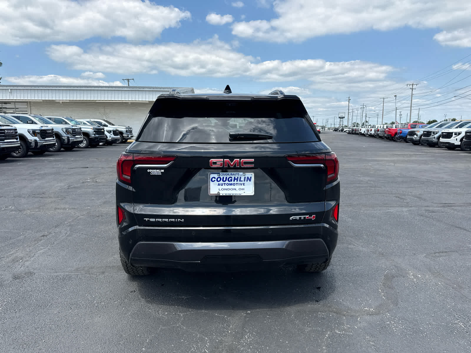 New 2027 GMC Terrain AT4 w/ Technology Package II AWD/4WD image 4