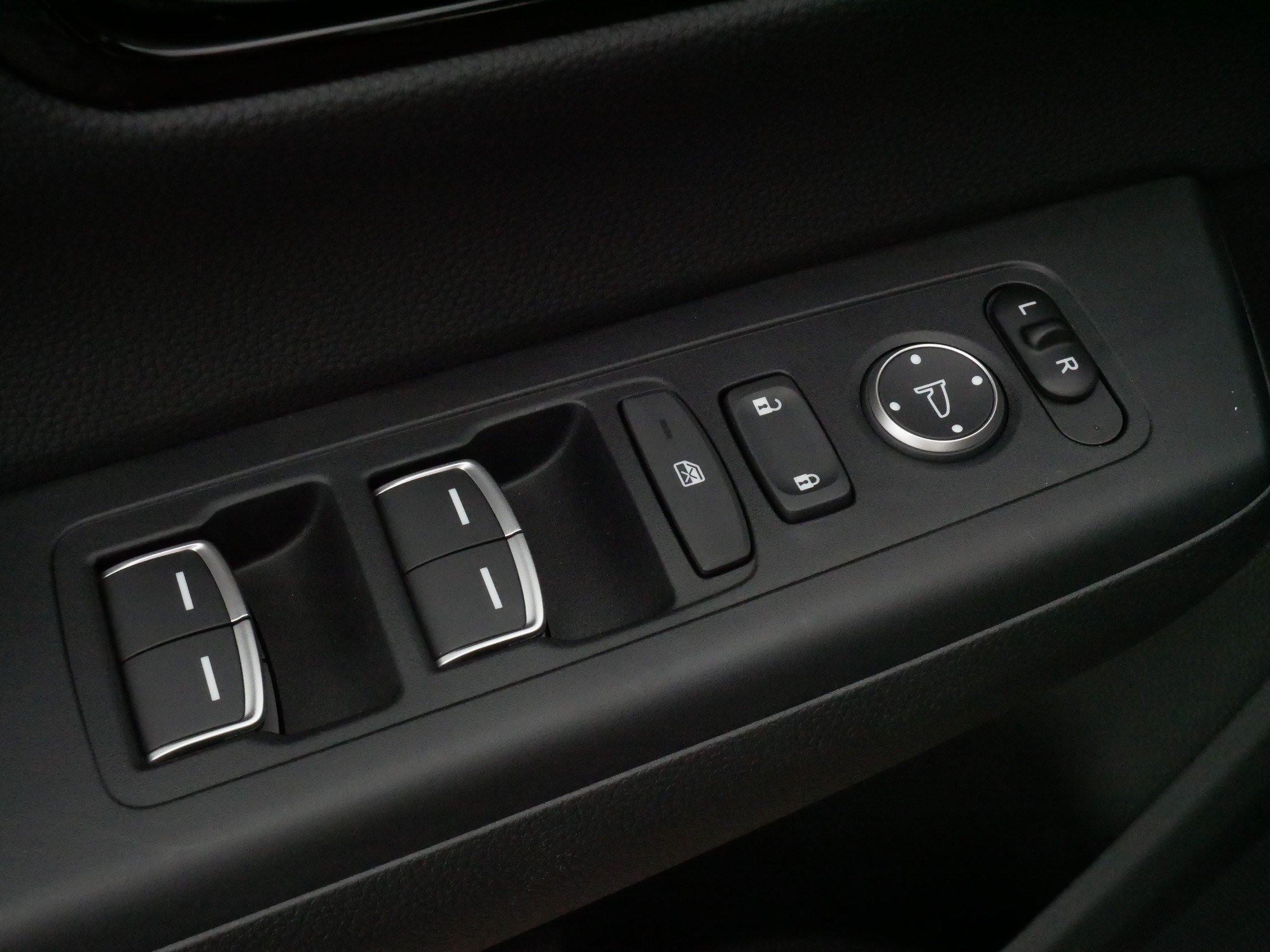 Certified 2026 Honda CR-V Sport Touring image 19