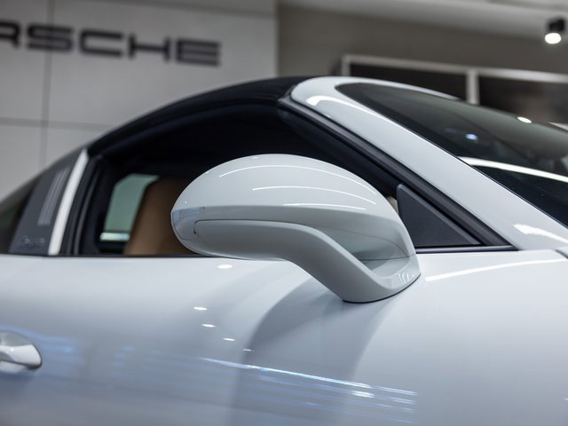 Used 2018 Porsche 911 Targa 4S image 12