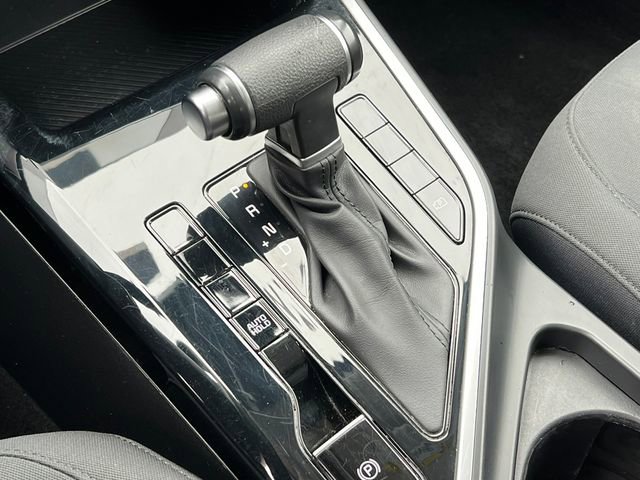 Used 2023 Kia Niro LX image 24