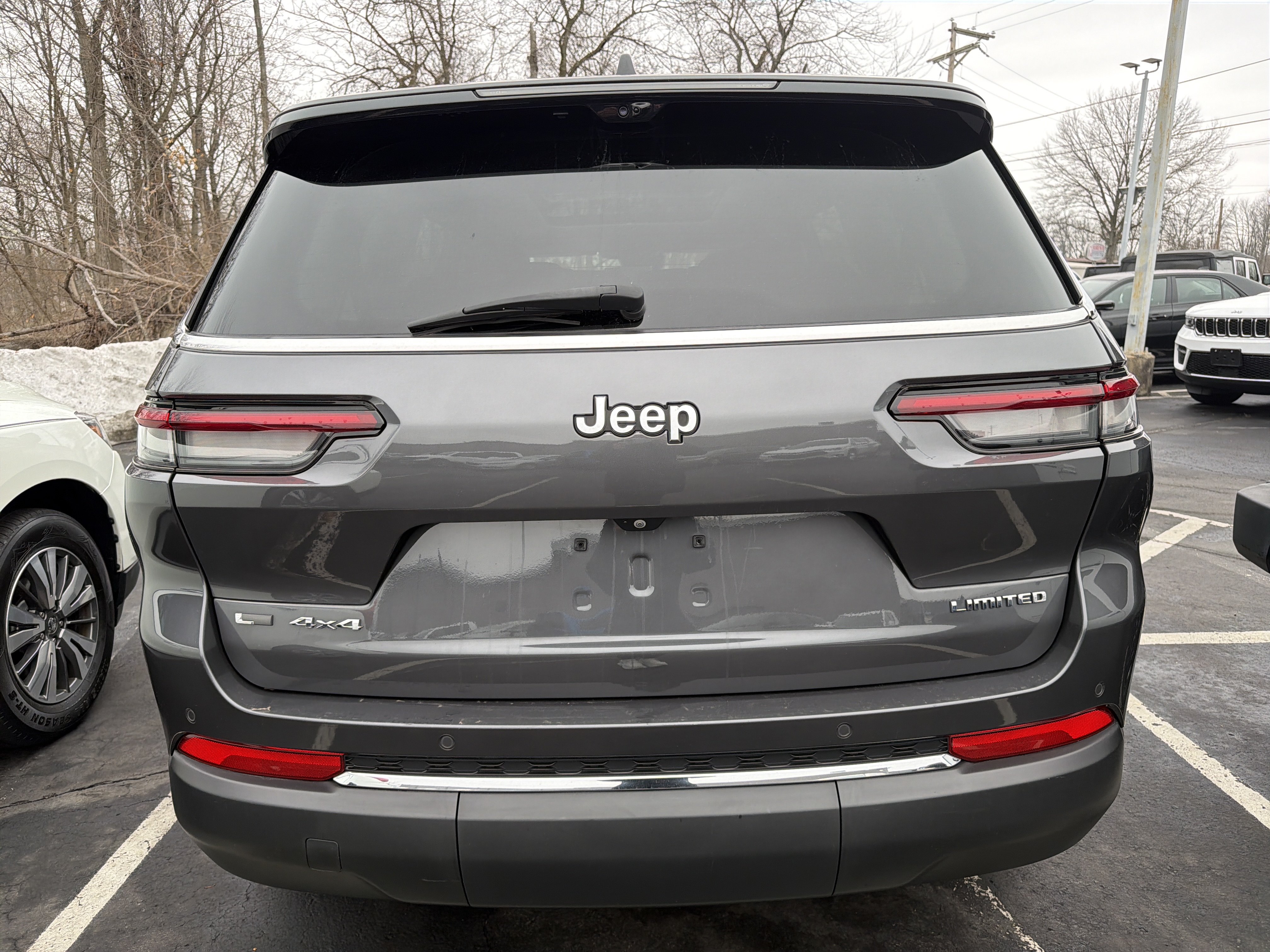 Certified 2022 Jeep Grand Cherokee L Limited w/ Luxury Tech Group II AWD/4WD image 5