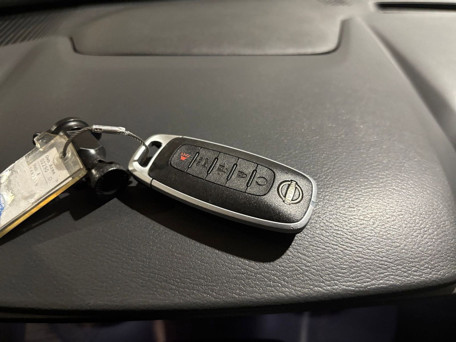 Used 2025 Nissan Rogue SV FWD image 21
