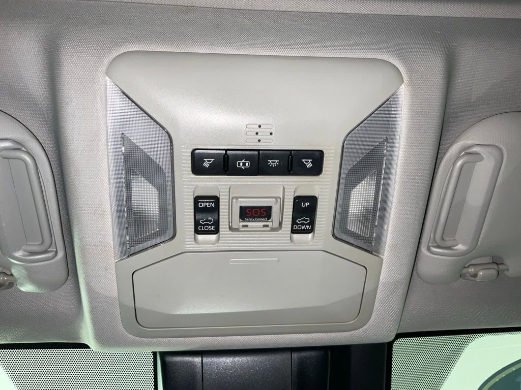 Used 2019 Toyota RAV4 XLE Premium w/ Cold Weather Package AWD/4WD image 21