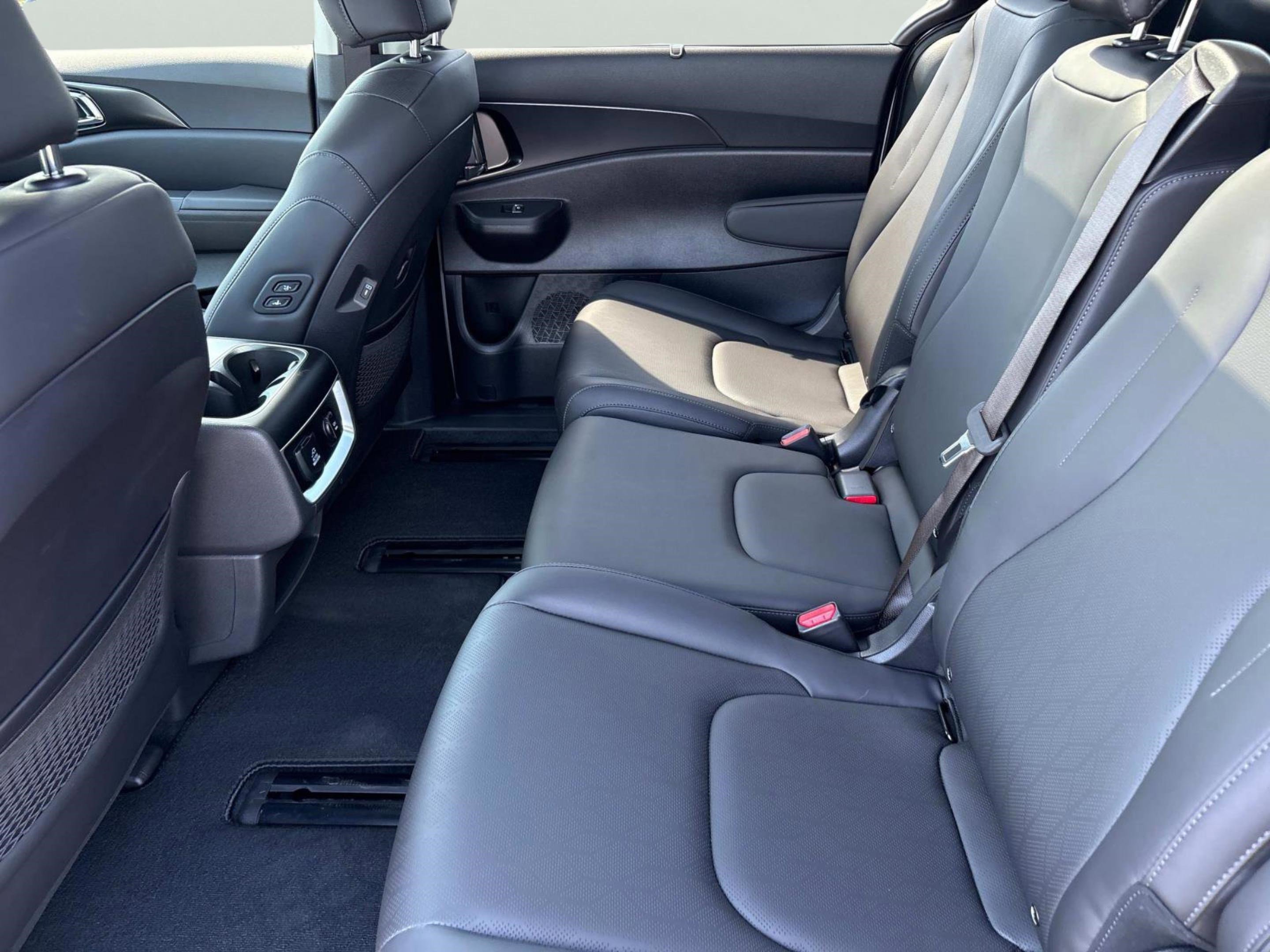 New 2026 Kia Carnival SX image 18