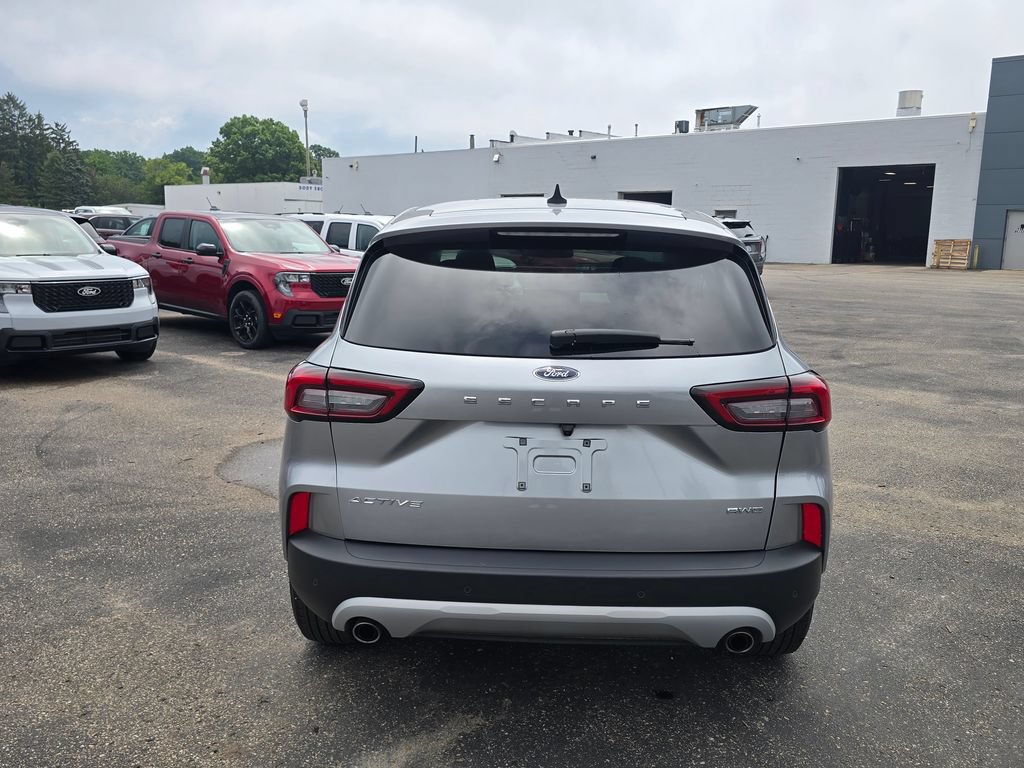 Certified 2023 Ford Escape Active w/ Tech Pack #2 AWD/4WD image 4