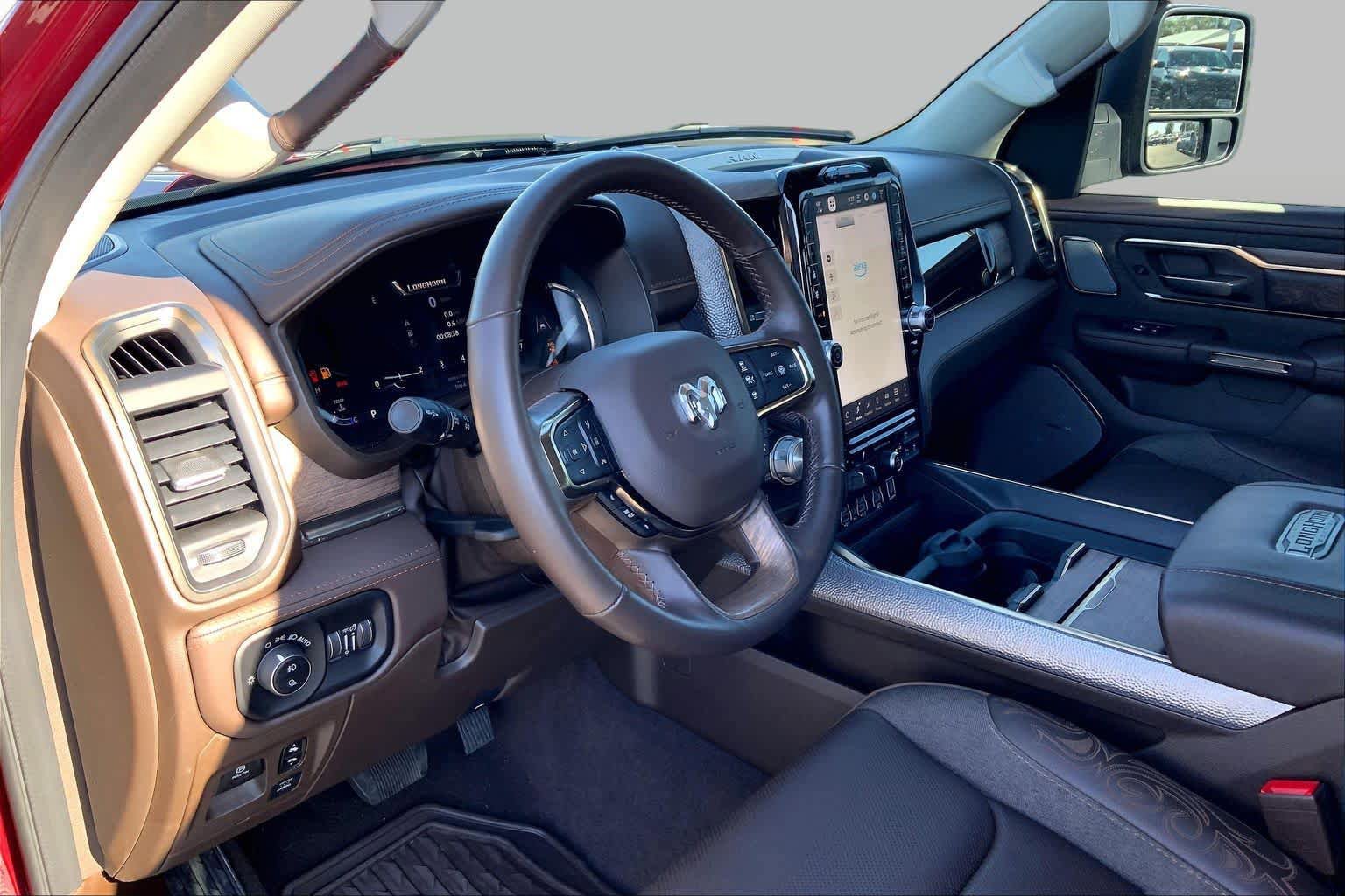 Used 2025 RAM 1500 Limited w/ Trailer Tow Group AWD/4WD image 18