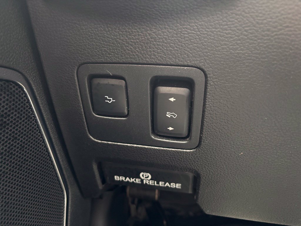 Used 2019 Ford F250 Lariat w/ Lariat Ultimate Package AWD/4WD image 32