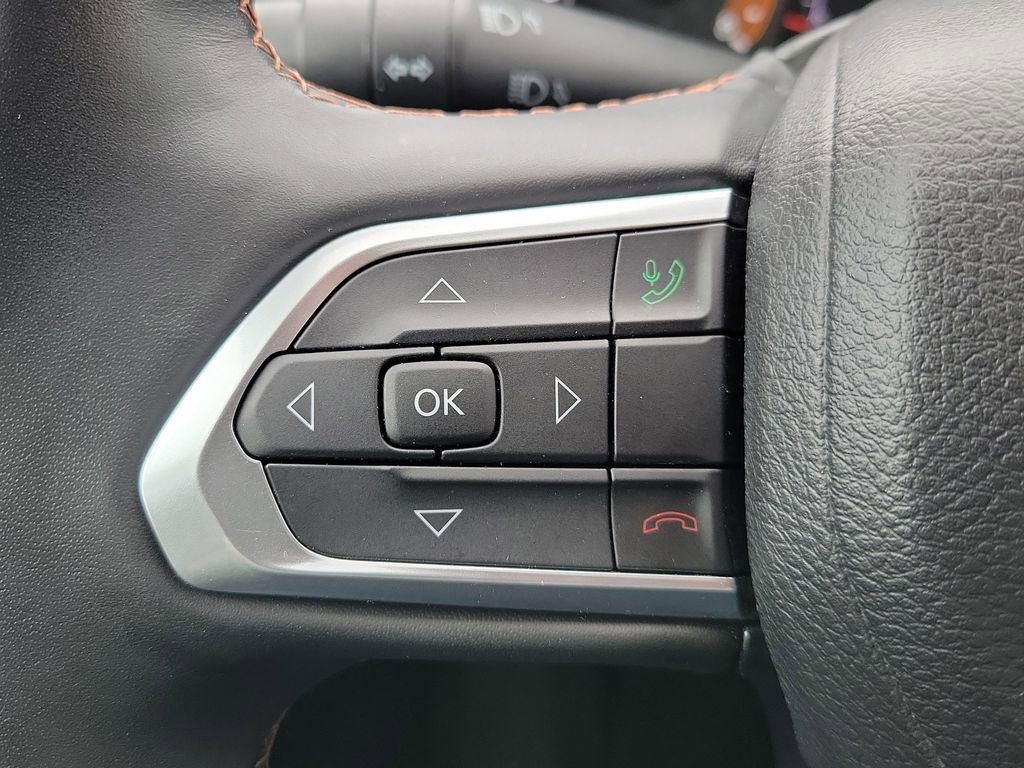 Used 2022 Jeep Compass Limited image 15