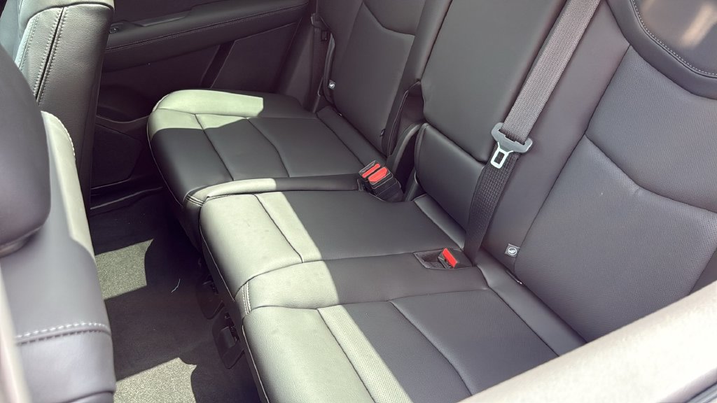 New 2026 Cadillac XT5 Premium Luxury w/ LPO, Floor Liner Package AWD/4WD image 32