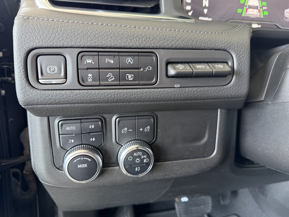 Used 2022 GMC Yukon Denali AWD/4WD image 15