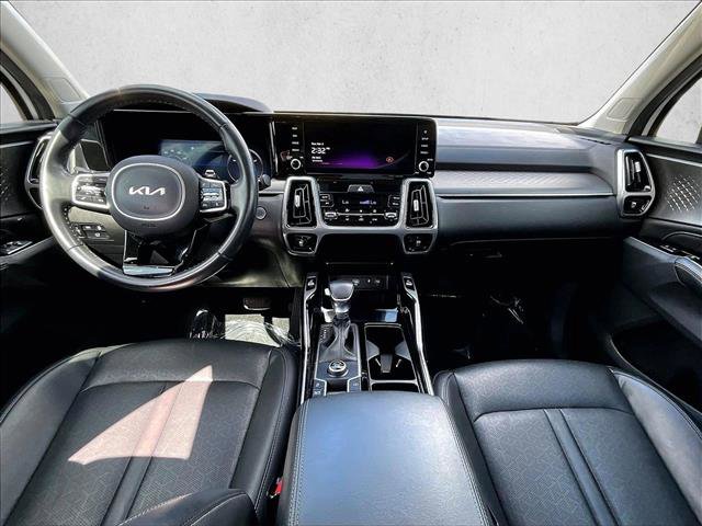 Used 2023 Kia Sorento SX image 16