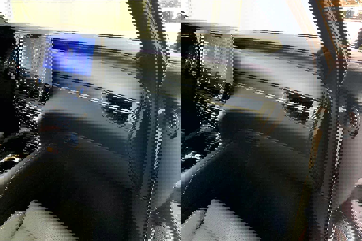 Used 2025 Lexus RX 350 Luxury w/ Convenience Package image 19