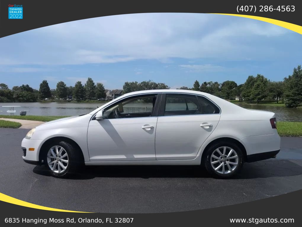 Used 2010 Volkswagen Jetta SE FWD image 2