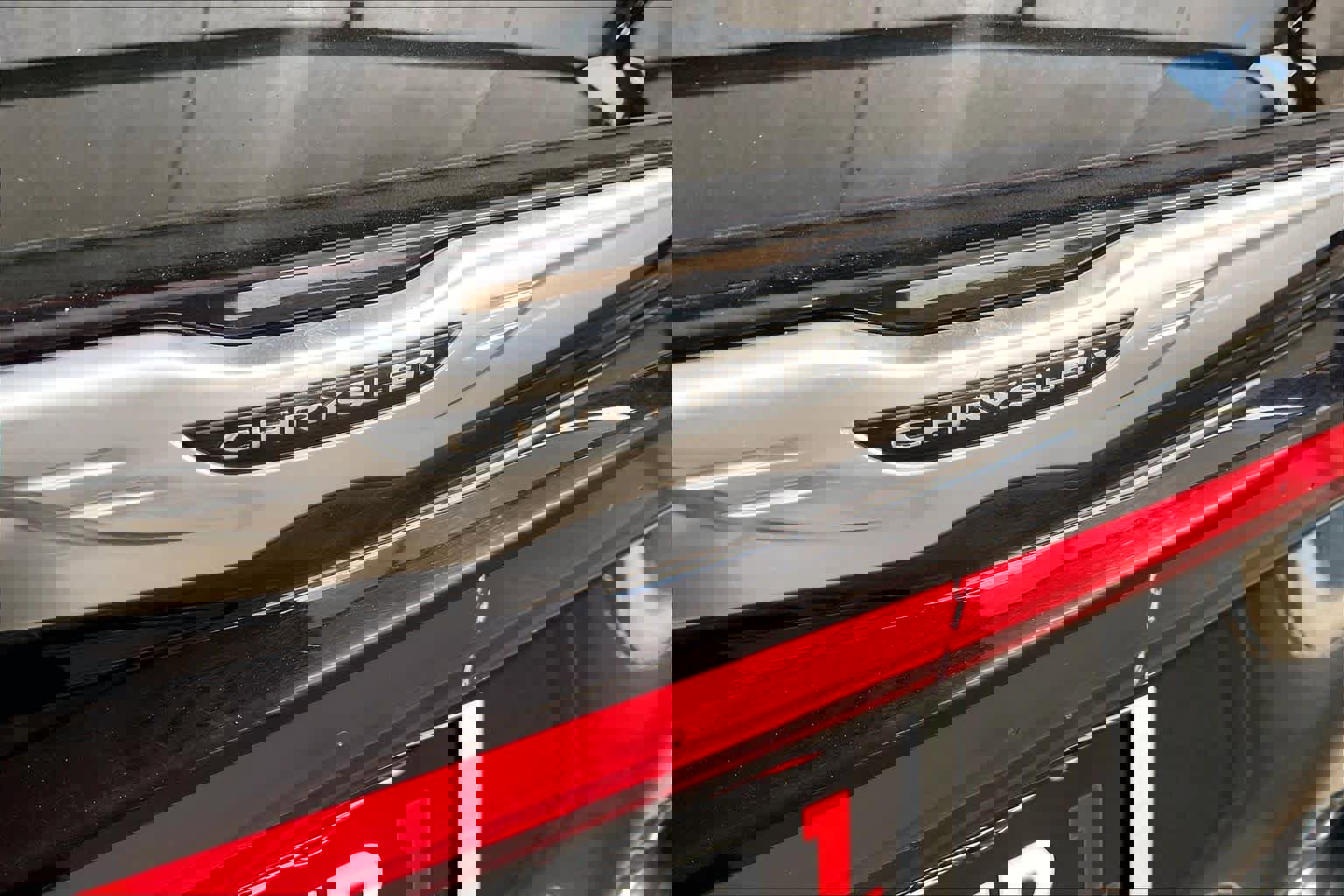 Used 2023 Chrysler Pacifica Touring-L image 31