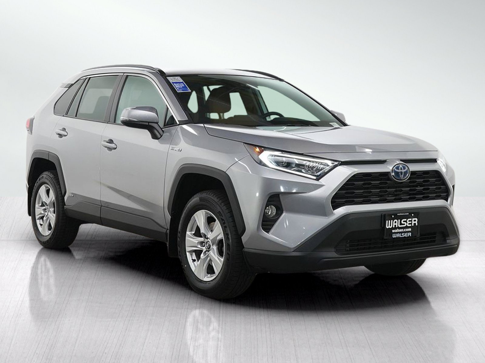 Used 2021 Toyota RAV4 XLE w/ XLE Grade Weather Package AWD/4WD image 7
