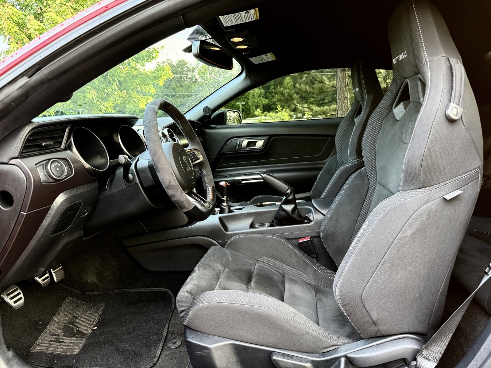 Used 2016 Ford Mustang Shelby GT350 w/ Track Package image 33