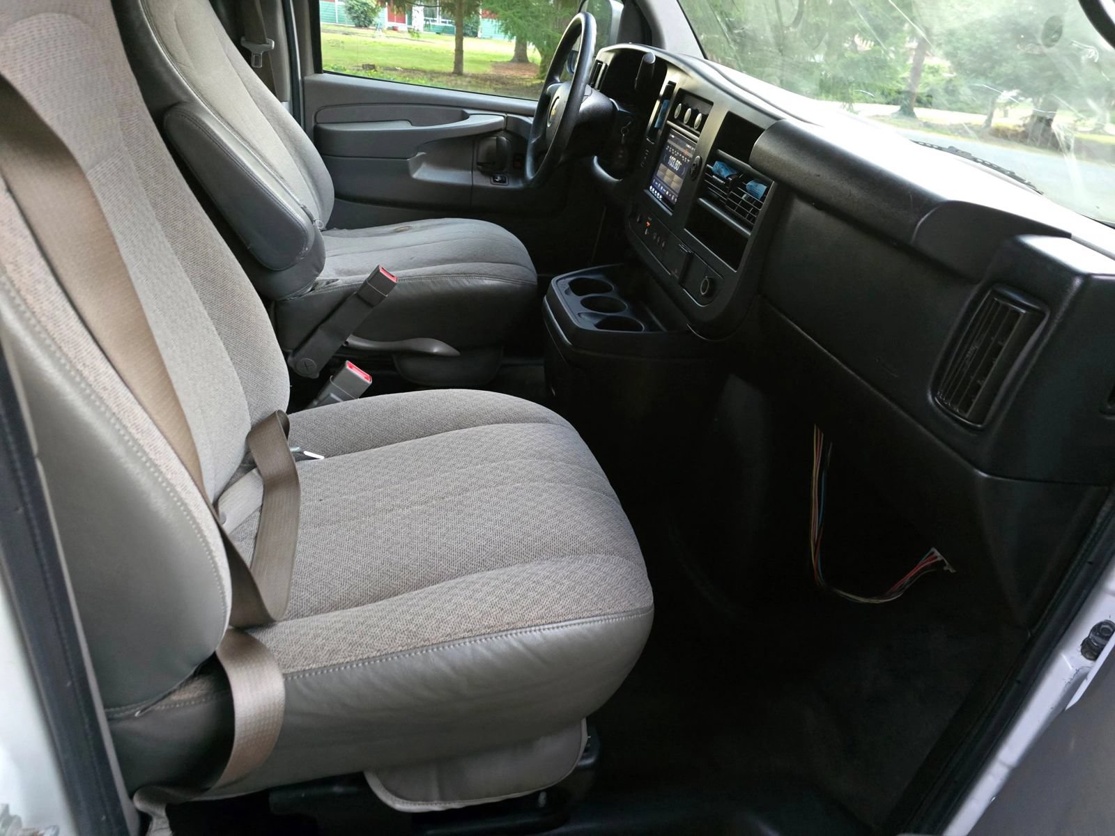 Used 2015 Chevrolet Express 3500 LT w/ LT Preferred Equipment Group RWD image 14